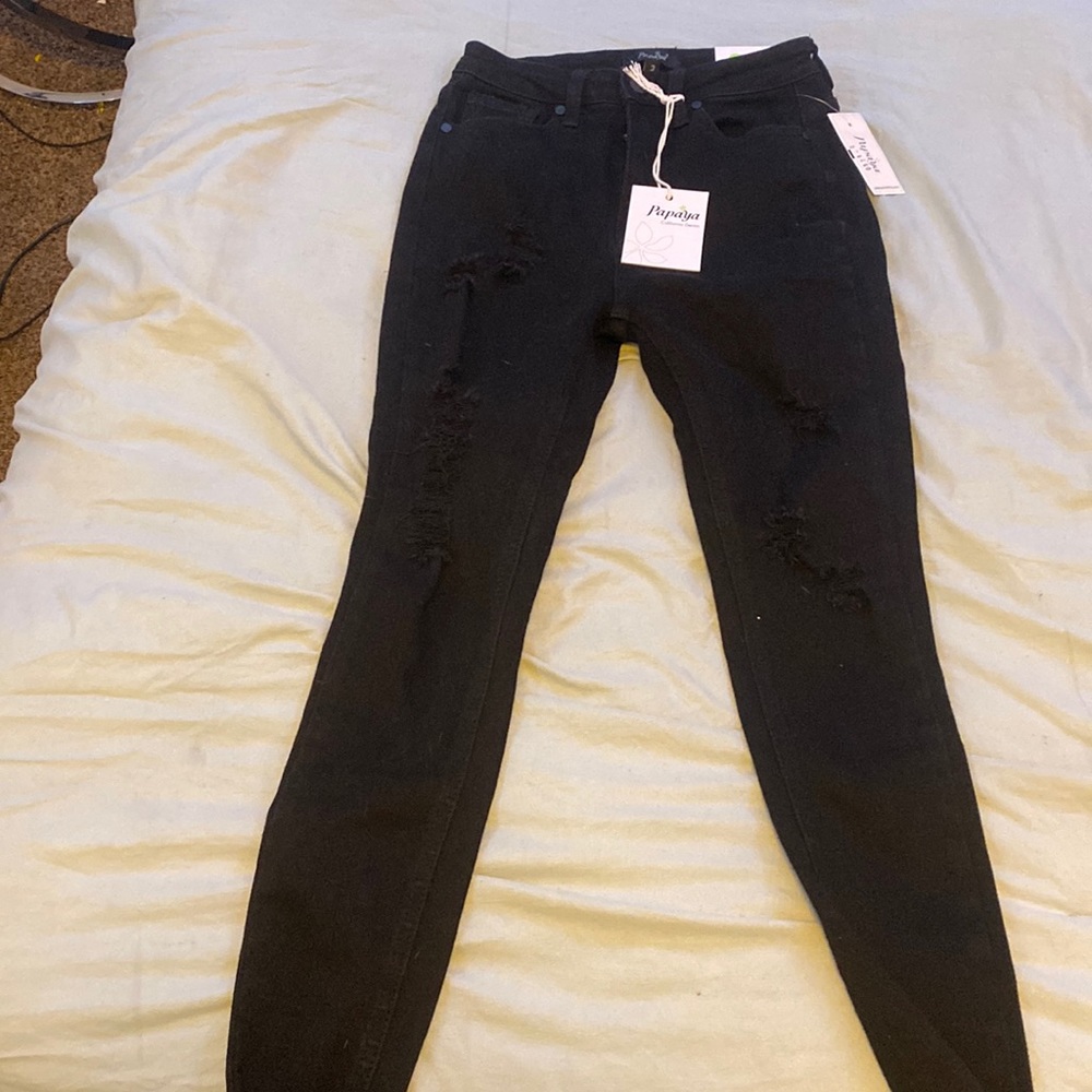 black ripped skinny jeans